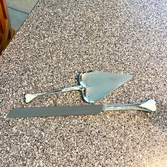 NWT International Silver Company 2 Piece Heart Shaped Serving Set - Picture 2 of 8
